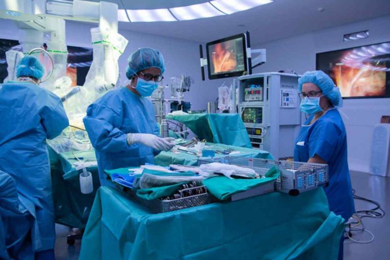 El robot Da Vinci ‘entra’ en la cirugía cardiovascular – Sociedad